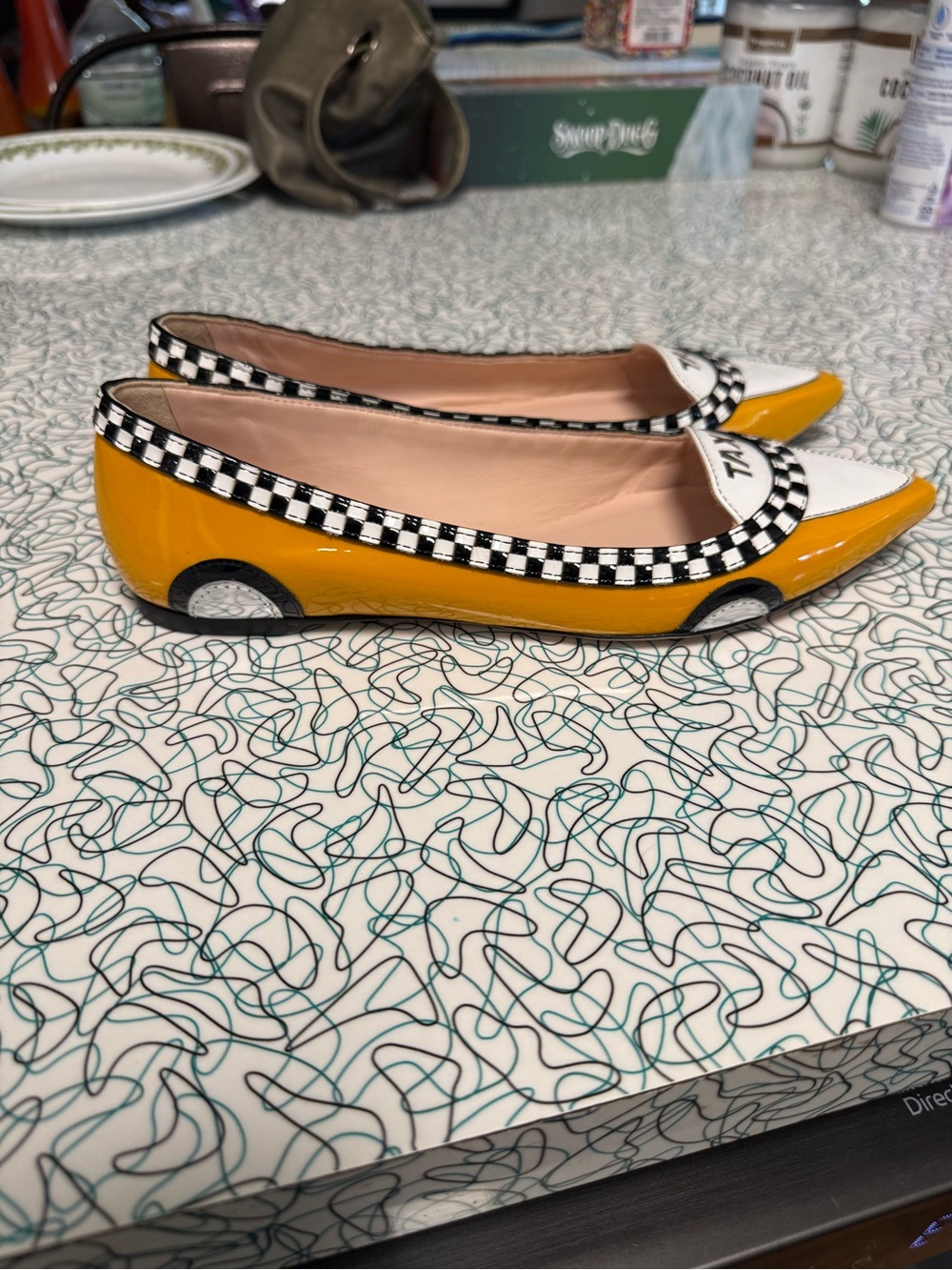 kate spade Yellow, White & Black 'TAXI' Pointed Toe Flats - Picture 2 of 6